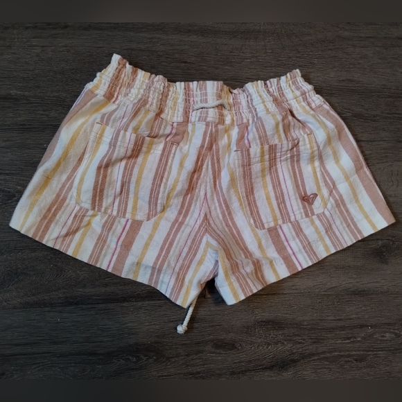 NWOT Roxy Casual Striped Shorts - Picture 3 of 3